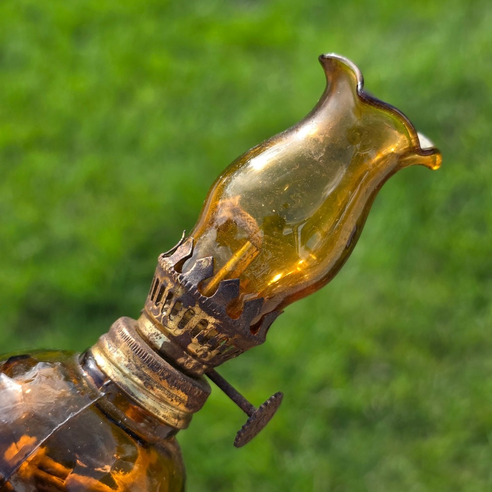 Vtg Home Decorative Products Amber Glass Miniature Oil Lamp hurricane ruffle - Picture 13 of 15